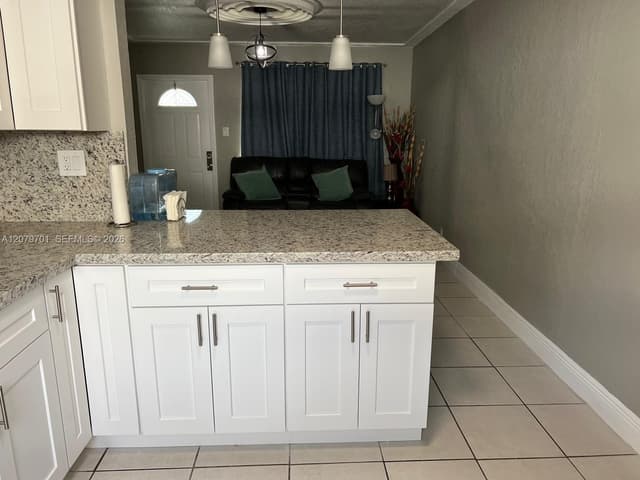 337 Phippen Waiters Rd, Dania Beach FL 33004 - Dania Beach, FL - Photo 6