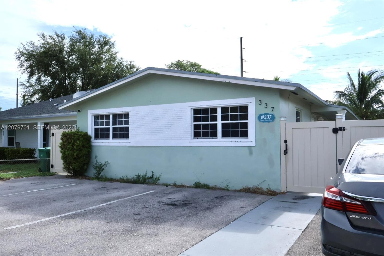 337 Phippen Waiters Rd, Dania Beach FL 33004 - Dania Beach, FL - Photo 1