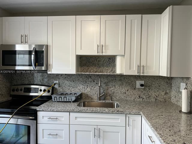 337 Phippen Waiters Rd, Dania Beach FL 33004 - Dania Beach, FL - Photo 5