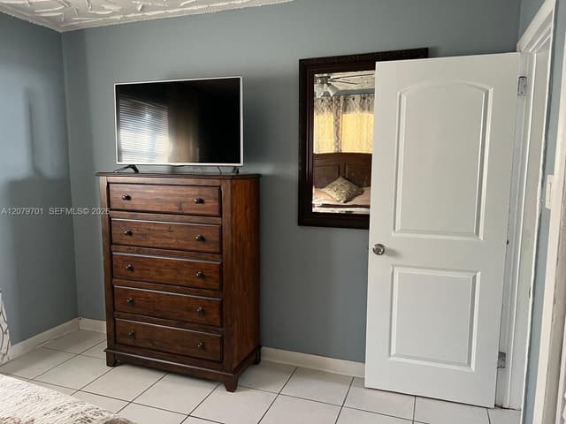 337 Phippen Waiters Rd, Dania Beach FL 33004 - Dania Beach, FL - Photo 4