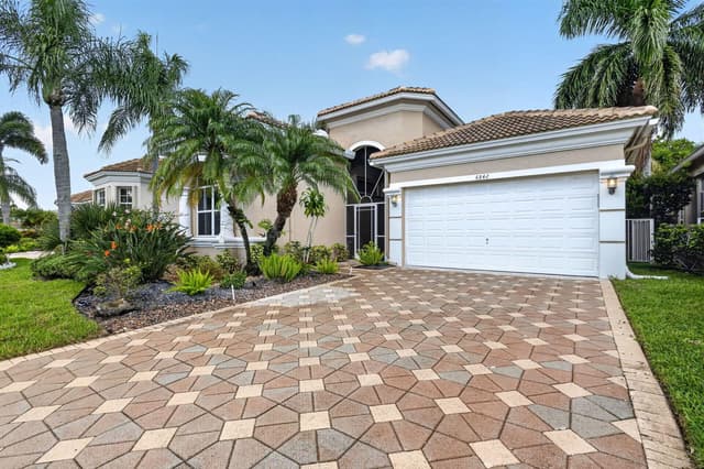 6842 Fairway Lakes Drive, Boynton Beach FL 33472 - Boynton Beach, FL - Photo 2