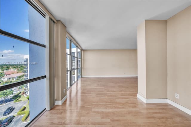 1000 Parkview Dr # 925, Hallandale Beach FL 33009 - Hallandale Beach, FL - Photo 7