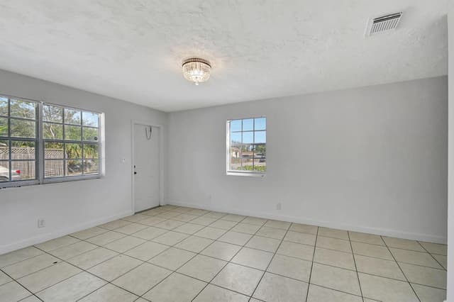 1001 S L Street # 2, FL 33460 - Photo 7
