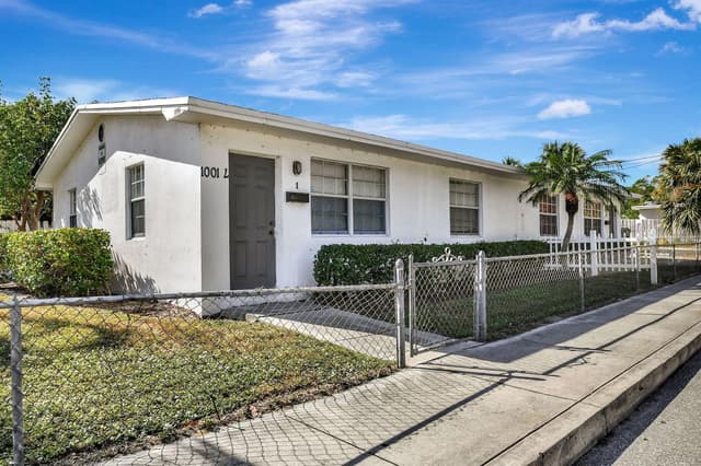 1001 S L Street # 2, FL 33460 - Photo 3