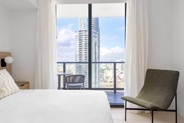 601 NE 1 Avenue # 3401, Miami FL 33132 - Miami, FL - Photo 2