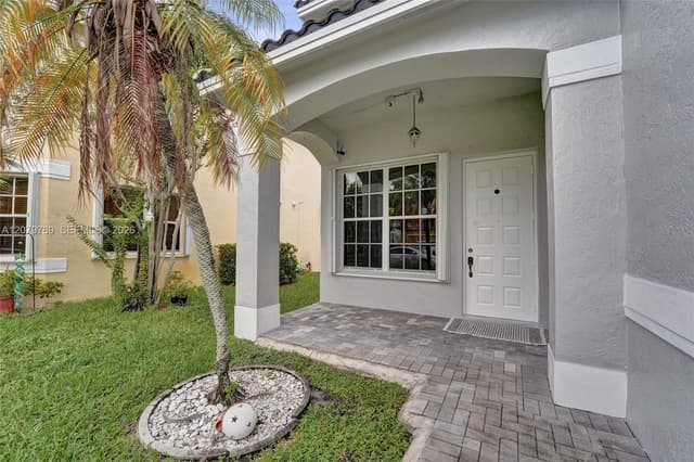 16227 NW 19th St, Pembroke Pines FL 33028 - Pembroke Pines, FL - Photo 4