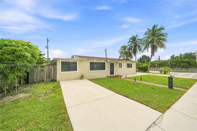 4041 W 8th Ave, Hialeah FL 33012 - Hialeah, FL - Photo 2
