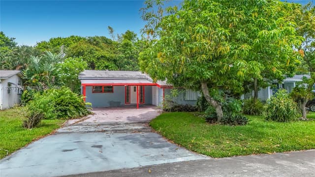 5661 Allen St, Hollywood FL 33021 - Hollywood, FL - Photo 2