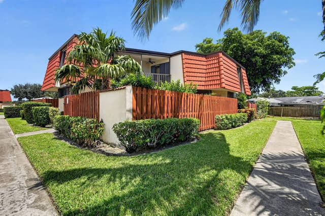 3659 VICTORIA Drive, West Palm Beach FL 33406 - West Palm Beach, FL - Photo 2