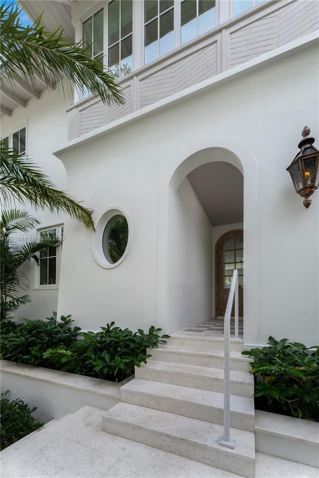 544 Warren Ln, Key Biscayne FL 33149 - Key Biscayne, FL - Photo 6