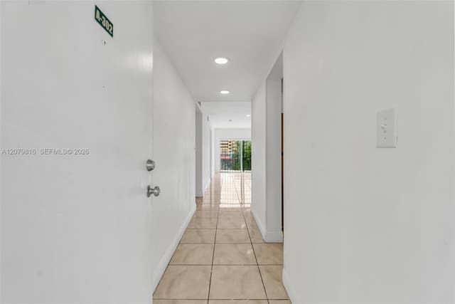 1975 W 44th Pl # A302, Hialeah FL 33012 - Hialeah, FL - Photo 6