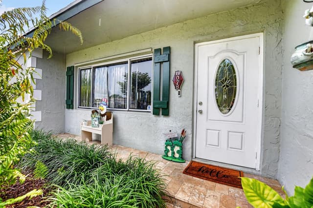 11078 Delta Circle, Boca Raton FL 33428 - Boca Raton, FL - Photo 2