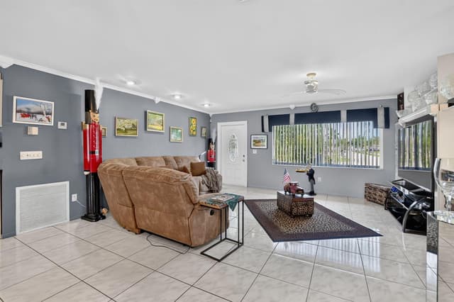 11078 Delta Circle, Boca Raton FL 33428 - Boca Raton, FL - Photo 6