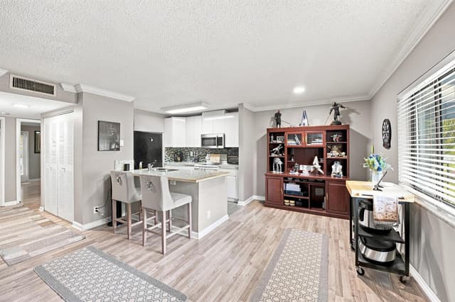 711 FOREST CLUB Drive # 119, Wellington FL 33414 - Wellington, FL - Photo 5