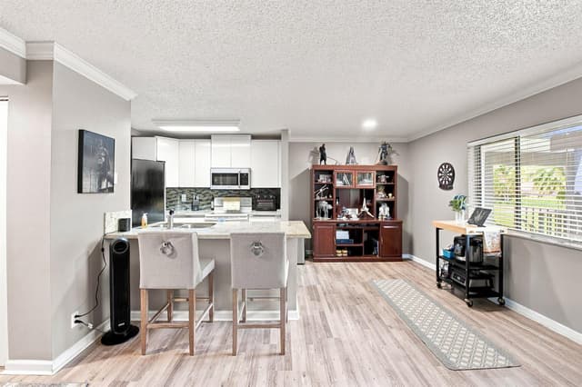 711 FOREST CLUB Drive # 119, Wellington FL 33414 - Wellington, FL - Photo 4