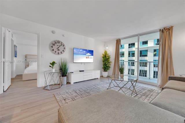 1200 Brickell Bay Dr # 2904, Miami FL 33131 - Miami, FL - Photo 3