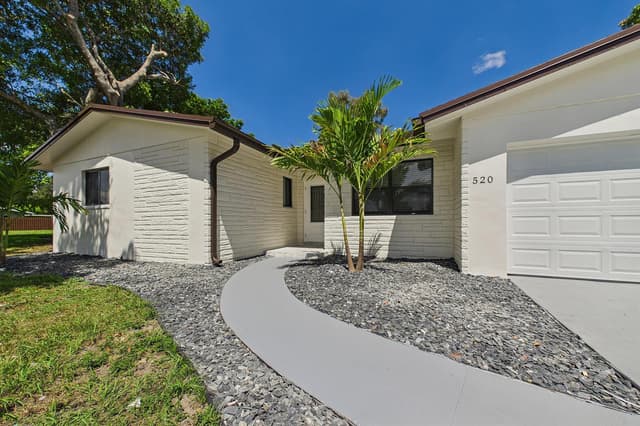 520 NW 43RD Avenue, Plantation FL 33317 - Plantation, FL - Photo 4