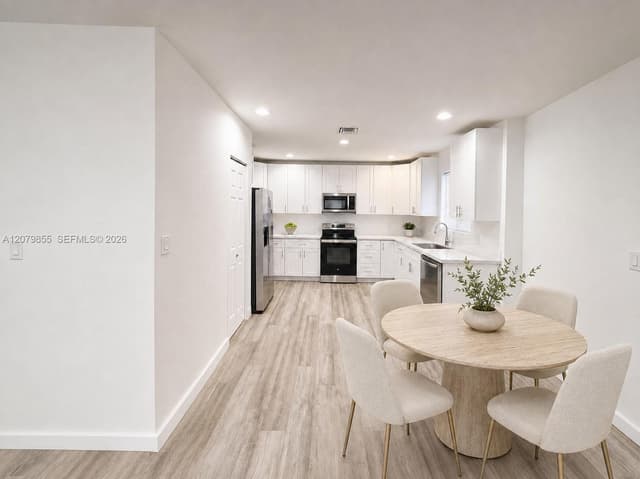 529 NW 16th Ave, Fort Lauderdale FL 33311 - Fort Lauderdale, FL - Photo 5