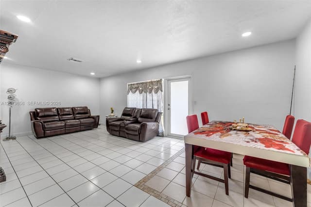 9741 Bahama Dr, Cutler Bay FL 33189 - Cutler Bay, FL - Photo 5