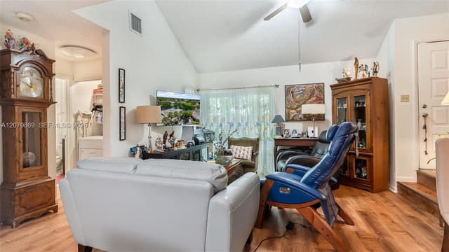 2071 Champions Way, North Lauderdale FL 33068 - North Lauderdale, FL - Photo 2