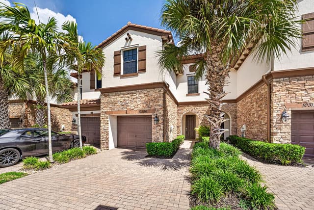 10306 WELLINGTON PARC Drive, Wellington FL 33449 - Wellington, FL - Photo 2