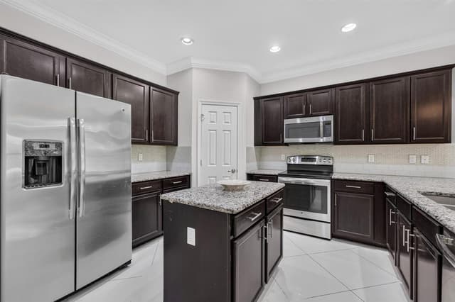 10306 WELLINGTON PARC Drive, Wellington FL 33449 - Wellington, FL - Photo 6