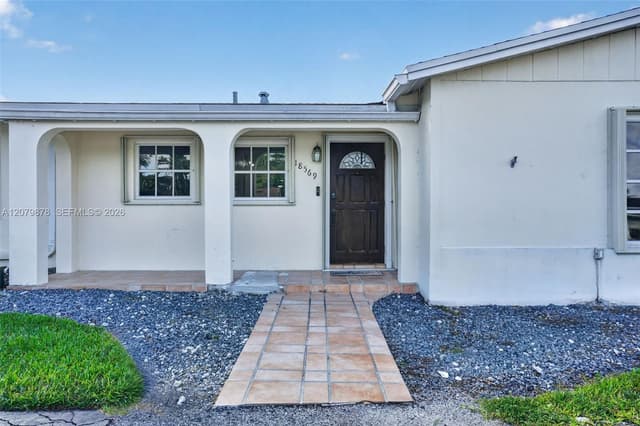 18569 SW 89th Pl, Cutler Bay FL 33157 - Cutler Bay, FL - Photo 3