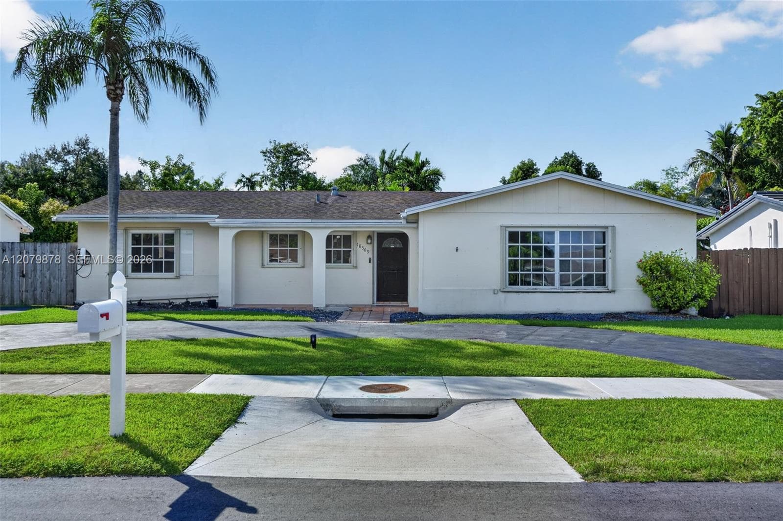 18569 SW 89th Pl, Cutler Bay FL 33157 - Cutler Bay, FL - Photo 1