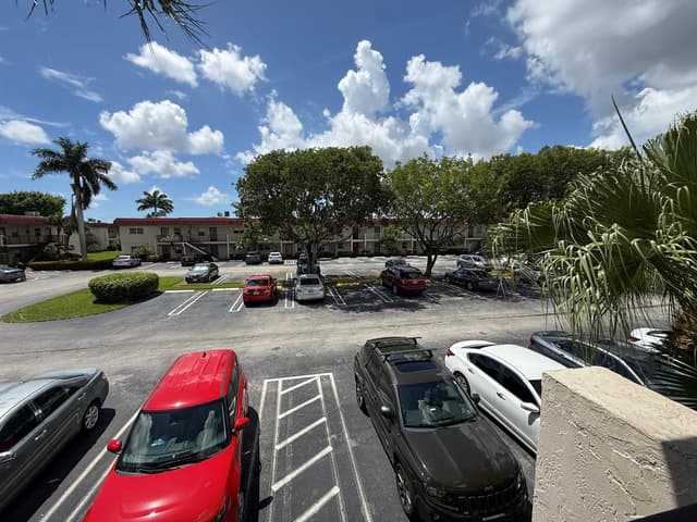 31 Abbey Lane # 206, Delray Beach FL 33446 - Delray Beach, FL - Photo 2