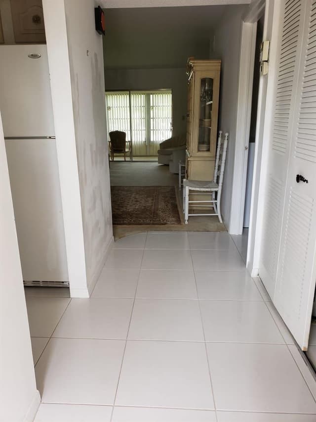 31 Abbey Lane # 206, Delray Beach FL 33446 - Delray Beach, FL - Photo 5