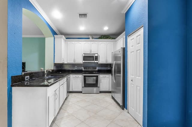 341 INDIAN CREEK Parkway # 103, Jupiter FL 33458 - Jupiter, FL - Photo 2