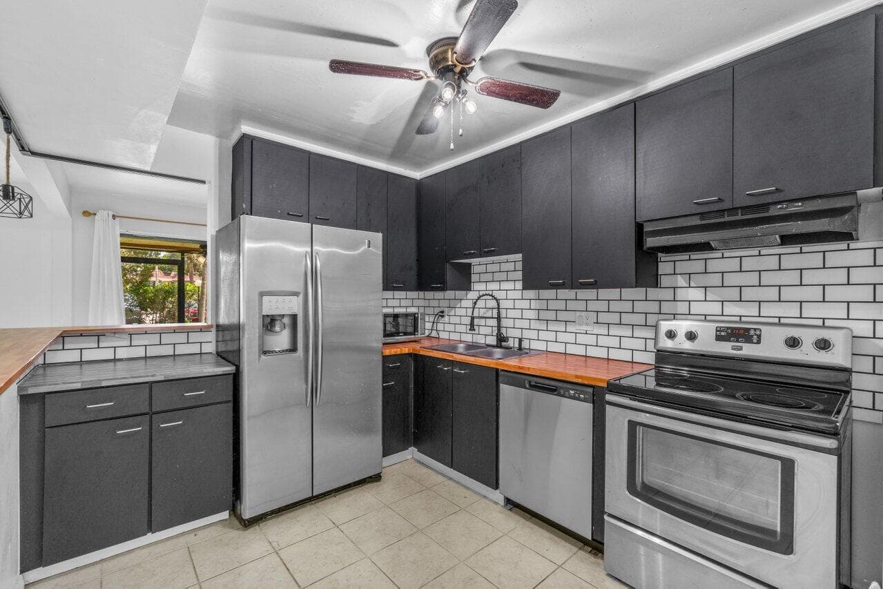 1149 NW 13th Street # 5, Boca Raton FL 33486 - Boca Raton, FL - Photo 1