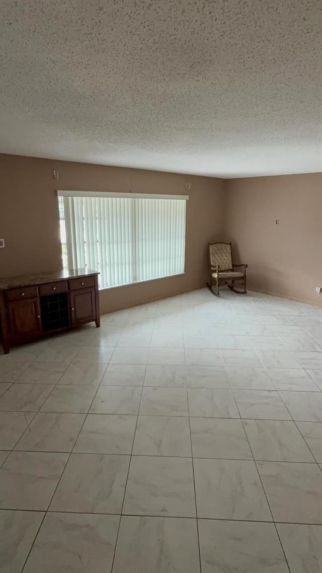 7250 NW 8TH Court, Margate FL 33063 - Margate, FL - Photo 3