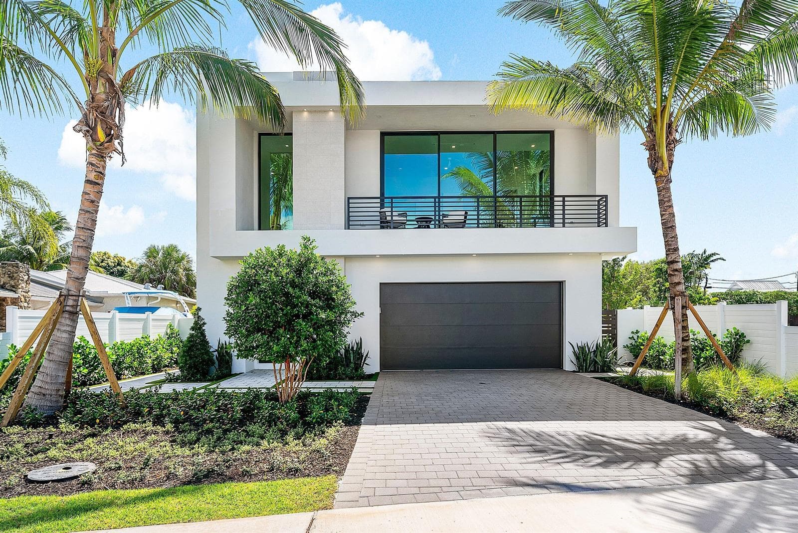 718 LAKE Avenue N, Delray Beach FL 33483