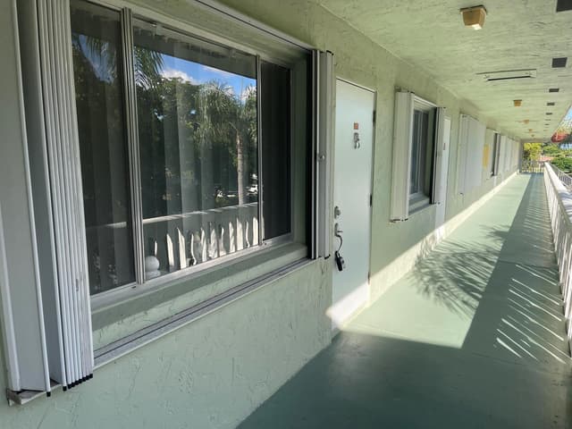 3100 Springdale Boulevard # 310, Palm Springs FL 33461 - Palm Springs, FL - Photo 2