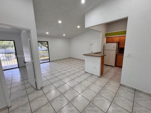 18905 NW 62nd Ave # 204, Hialeah FL 33015 - Hialeah, FL - Photo 5