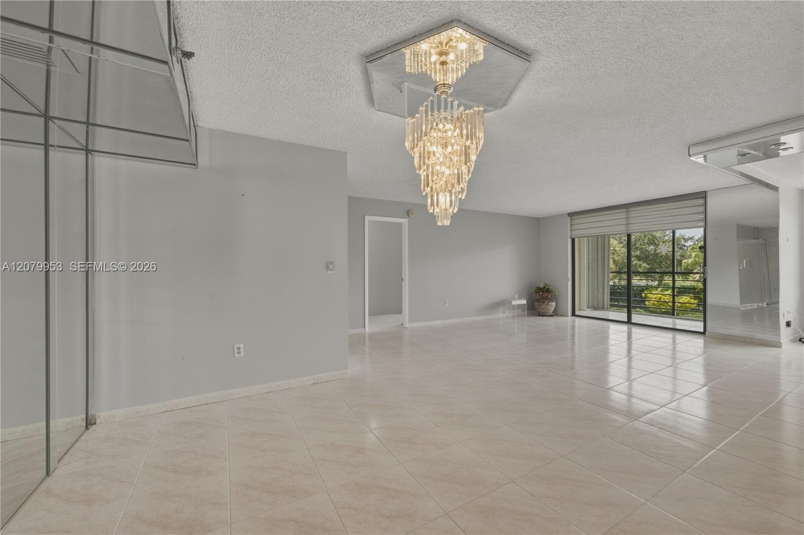 900 Saint Charles Pl # 310, Pembroke Pines FL 33026 - Pembroke Pines, FL - Photo 1