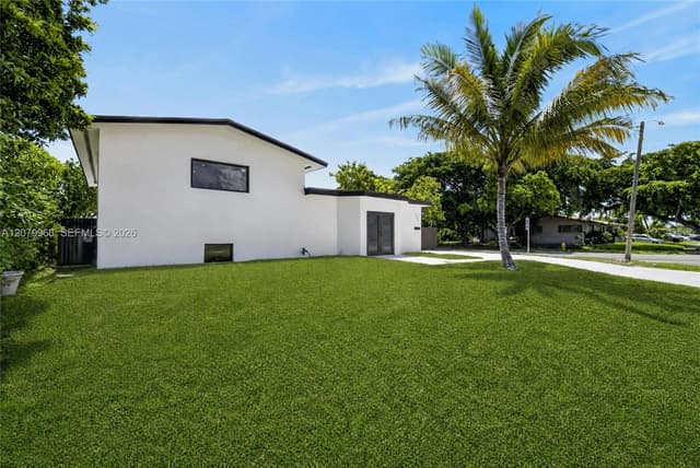 1200 NE 204th Ter, Miami FL 33179 - Miami, FL - Photo 2