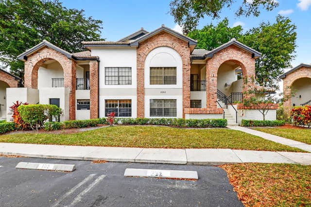 8065 Aberdeen Drive # 101, Boynton Beach FL 33472 - Boynton Beach, FL - Photo 2
