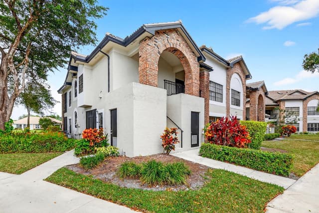 8065 Aberdeen Drive # 101, Boynton Beach FL 33472 - Boynton Beach, FL - Photo 3