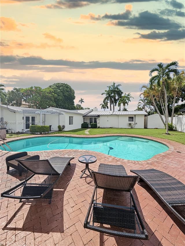 2421 NE 13th St, Fort Lauderdale FL 33304 - Fort Lauderdale, FL - Photo 5