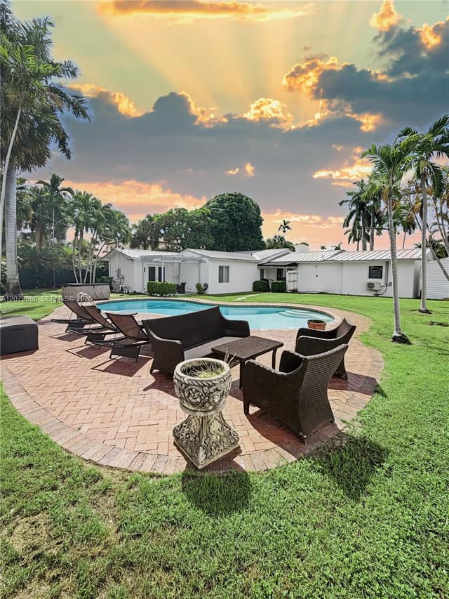 2421 NE 13th St, Fort Lauderdale FL 33304 - Fort Lauderdale, FL - Photo 4