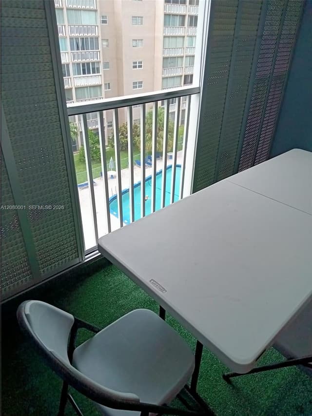 319 NE 14th Ave # 604, Hallandale Beach FL 33009 - Hallandale Beach, FL - Photo 4