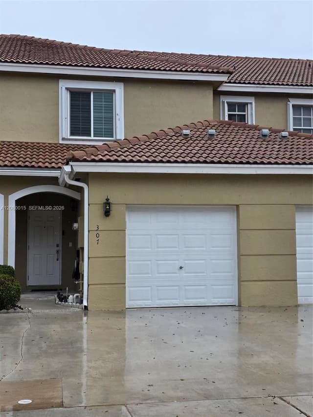 307 SW 120th Ave, Pembroke Pines FL 33025 - Pembroke Pines, FL - Photo 2