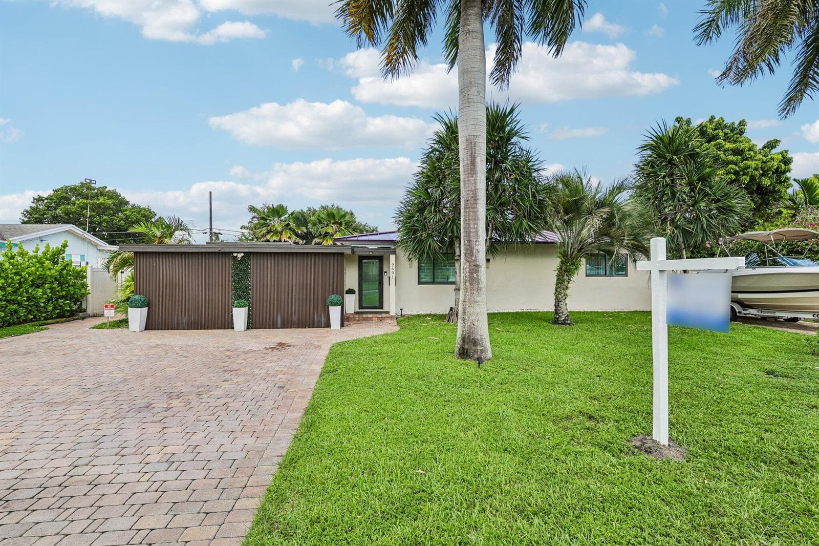 2601 NE 18TH Street, Pompano Beach FL 33062