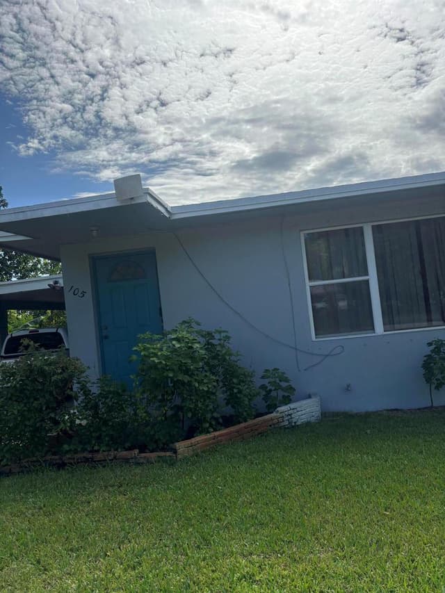 105 4TH Street # 105, Lake Park FL 33403 - Lake Park, FL - Photo 2