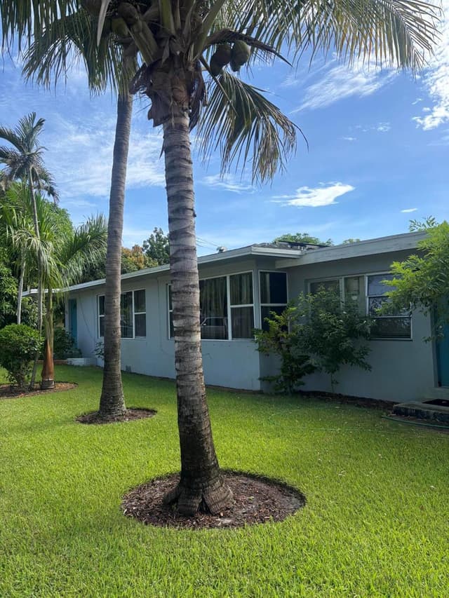 105 4TH Street # 105, Lake Park FL 33403 - Lake Park, FL - Photo 3