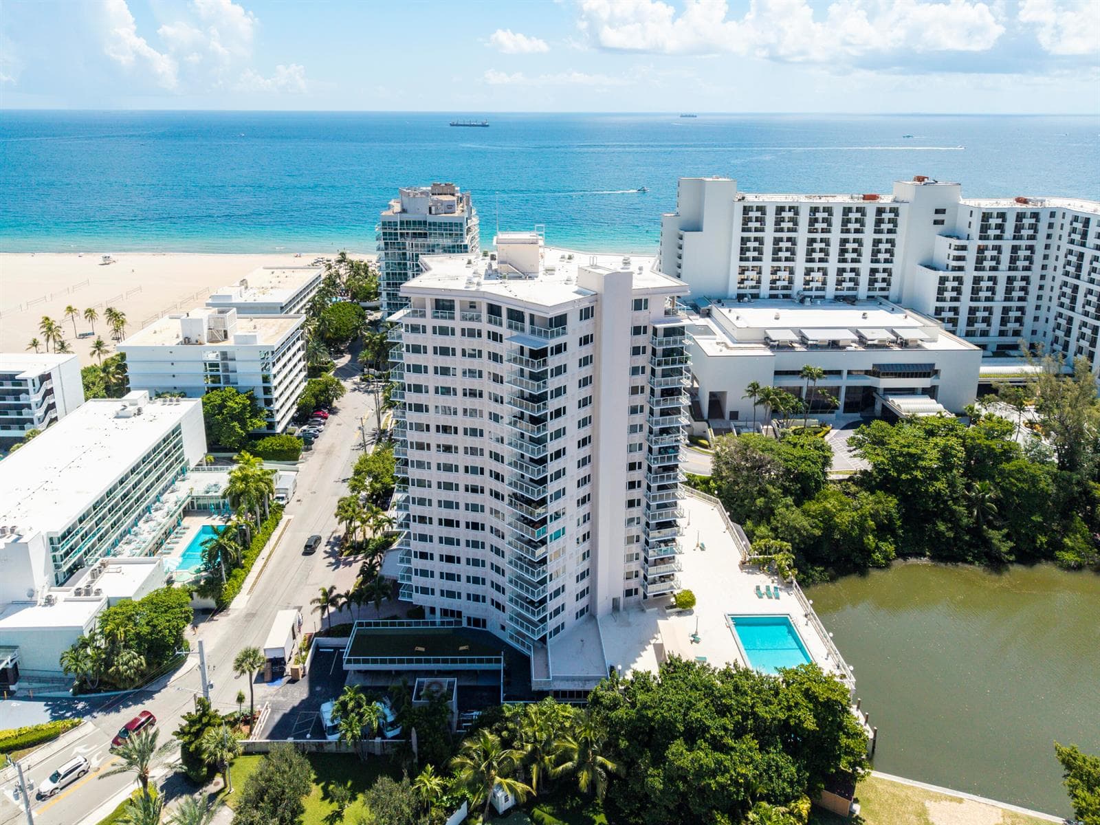 3000 HOLIDAY Drive # 502, Fort Lauderdale FL 33316 - Fort Lauderdale, FL - Photo 1