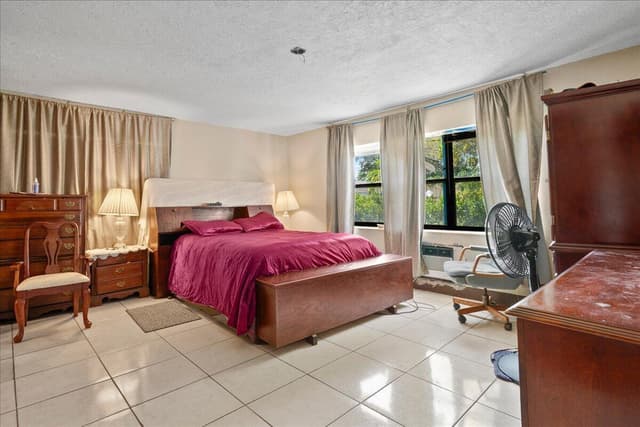 1740 11th Avenue N, FL 33460 - Photo 3