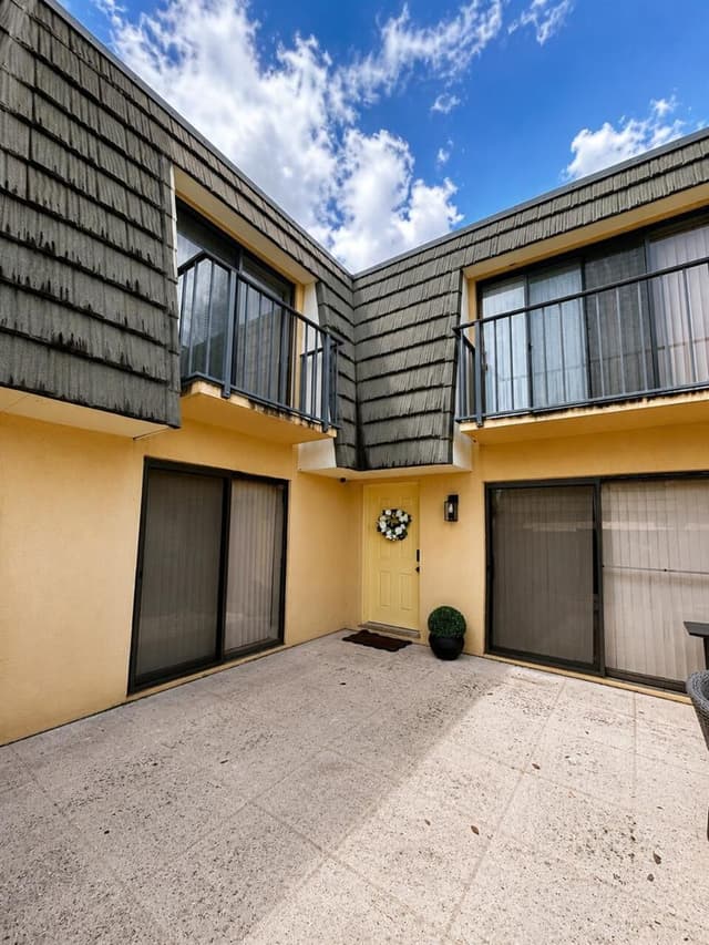 4207 42ND Way, West Palm Beach FL 33407 - West Palm Beach, FL - Photo 3